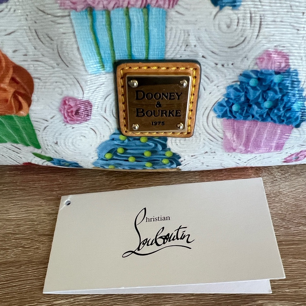 Dooney & Bourke Rare Cupcake 🧁 Handbag